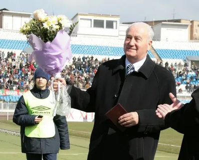 «Жить и жить бы на свете, но, наверно, нельзя…»